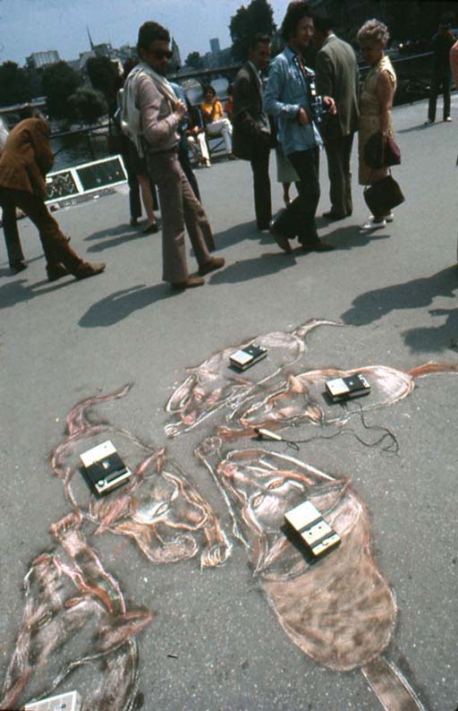 sarkis-1971-chiens-loups