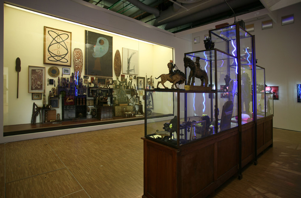 La Vitrine des Innocents face au Mur Breton